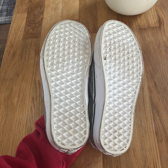 Silver microsequin slip on vans! Lightly worn size 6.5 - Picture 3 of 4